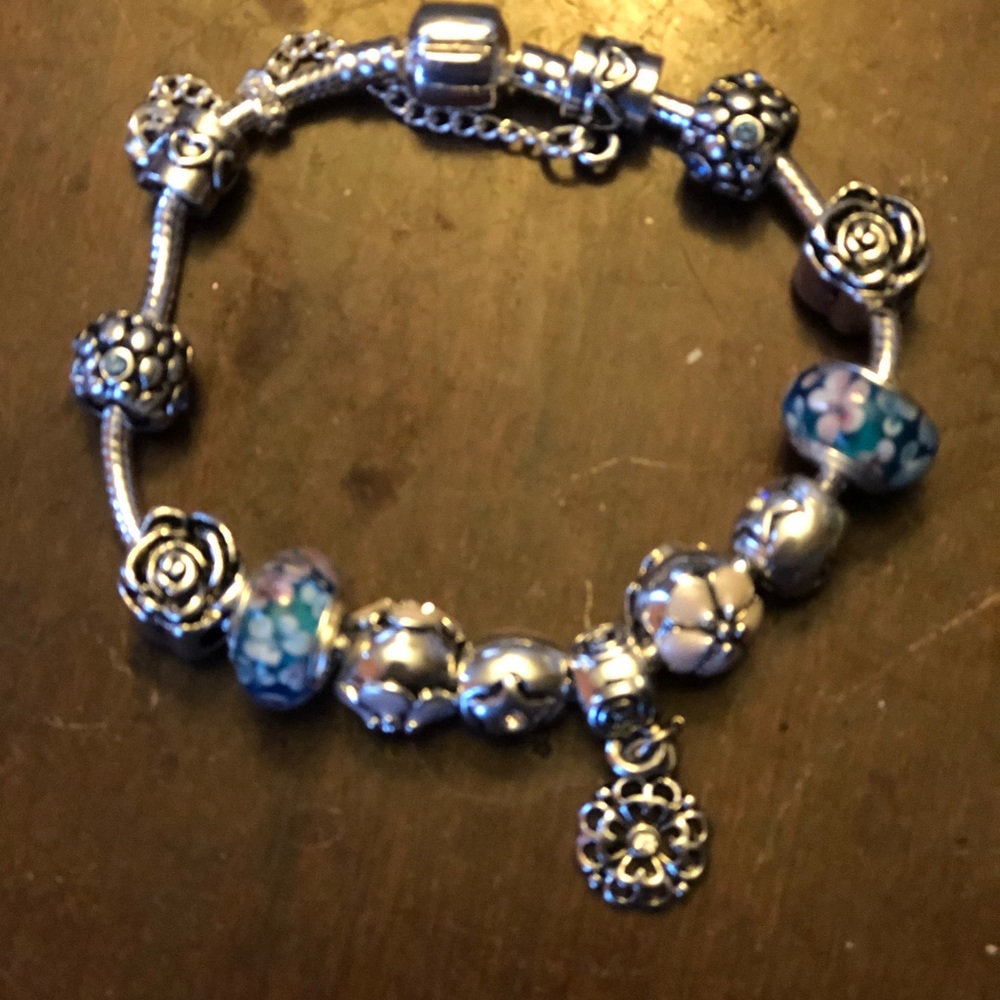 Charm bracelet